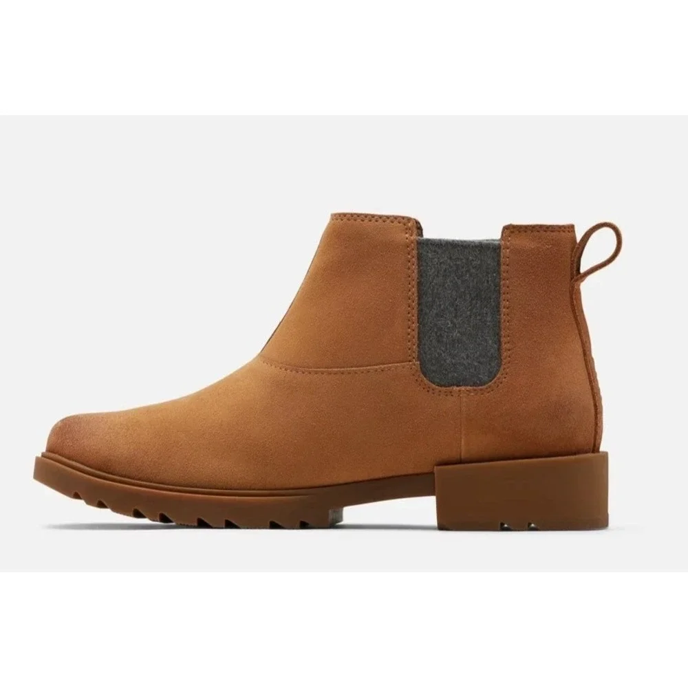 SOREL® Women's 6.5 EMELIE™ II Chelsea Waterproof Bootie in Dark‎ Moss/Gum - $140